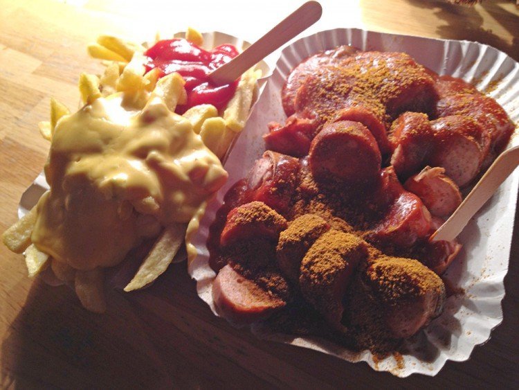 Currywurst der Wursterei in Berlin